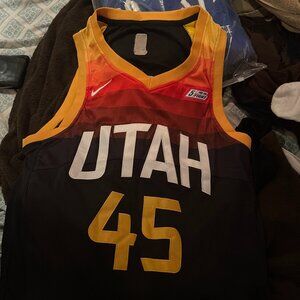 Utah Donavon Mitchell Jeresy